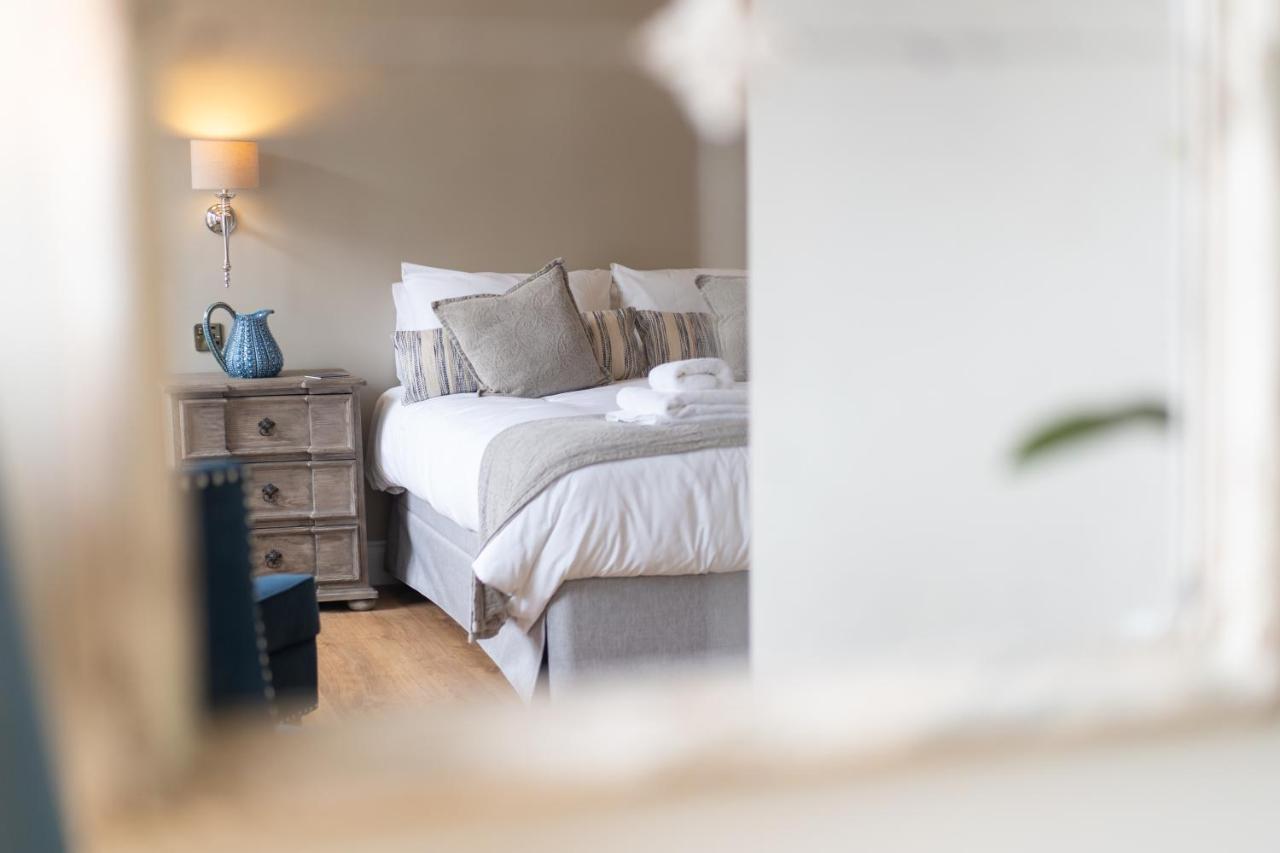 The Ironmongers Boutique Accommodation เอลส์แชม ภายนอก รูปภาพ