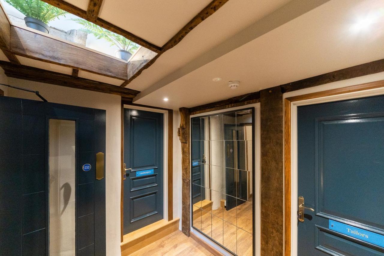The Ironmongers Boutique Accommodation เอลส์แชม ภายนอก รูปภาพ