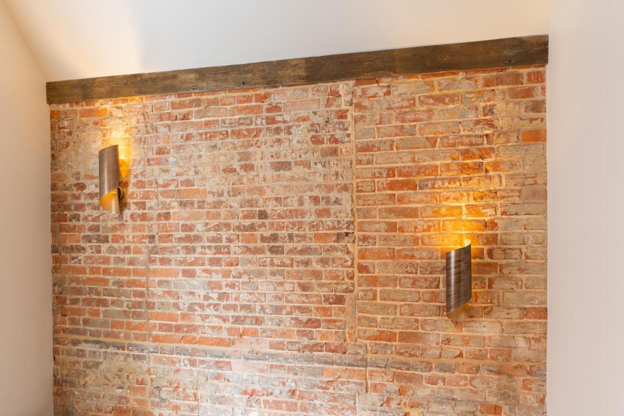 The Ironmongers Boutique Accommodation เอลส์แชม ภายนอก รูปภาพ