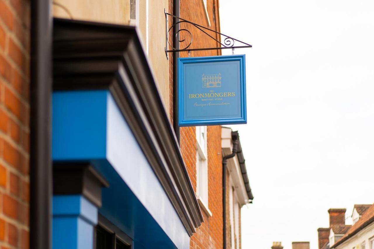 The Ironmongers Boutique Accommodation เอลส์แชม ภายนอก รูปภาพ